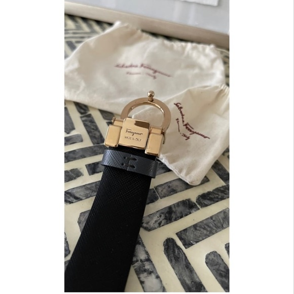 New with tags, Ferragamo Belt size 100.. reverse black and grey. - Picture 2 of 6